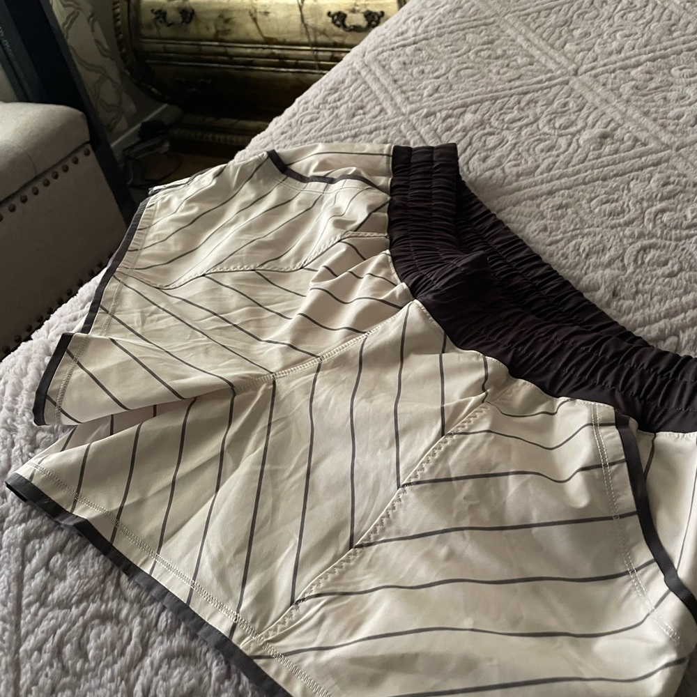 Excellent condition and clean - Picture 2 of 9